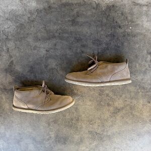 UGG Maksim Boots Men’s 8 Classic Lace Up Chukka Ankle Boot 1016680 Gray Suede